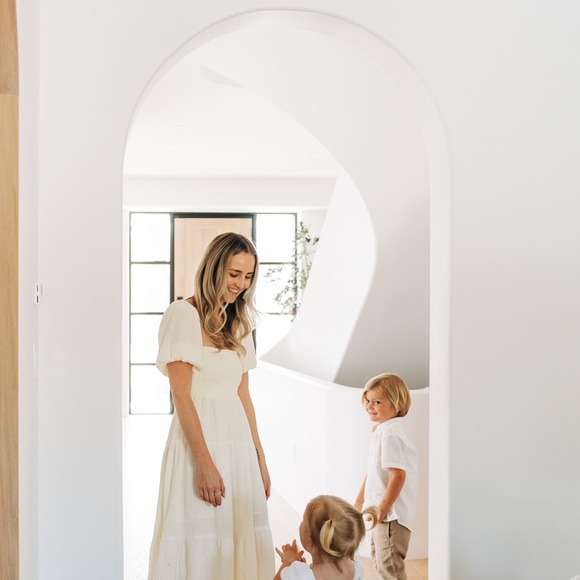 Meet your Posher, Erica - Picture 6 of 7